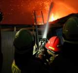 مصرع 16 شخصاً جراء حريق بمستودع وقود في إندونيسيا