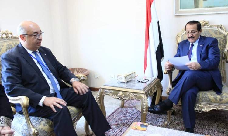 وزير الخارجية يلتقي مدير مكتب منظمة اليونسكو لدى اليمن