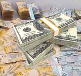 الدولار في عدن يقترب من 1300