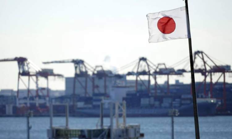 اليابان تسجل عجزًا تجاريًا أقل من التوقعات في أبريل
