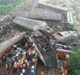 1288 قتيلا وجريحا باصطدام 3 قطارات في الهند