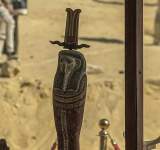 العثور على تمثال للالهة مصرية في شواطئ فلسطين المحتلة 