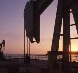 ارتفاع أسعار النفط وسط مخاوف من تراجع الإمدادات