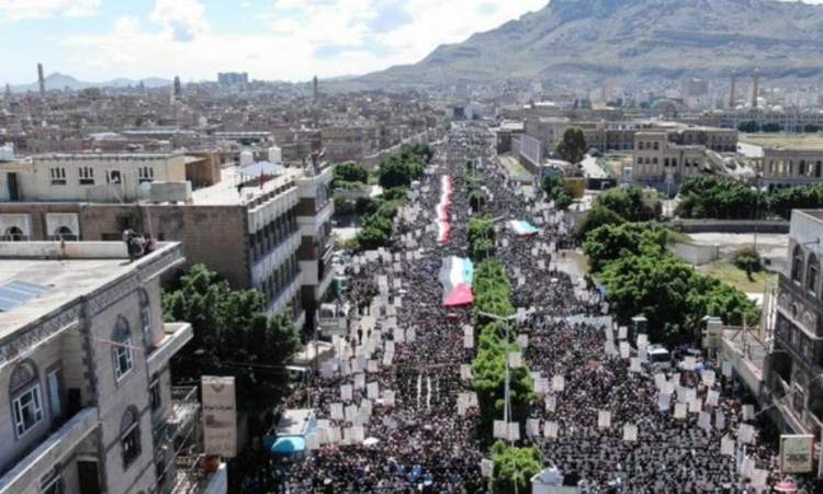 ناشطون يشيدون بمواقف الشعب اليمني 