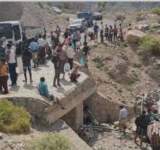 وفاة وإصابة 9 مواطنين إثر انقلاب ‘‘باص’’ محمل مسافرين في تعز
