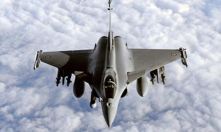 الهند توافق على شراء 26 طائرة رافال وثلاث غواصات من فرنسا