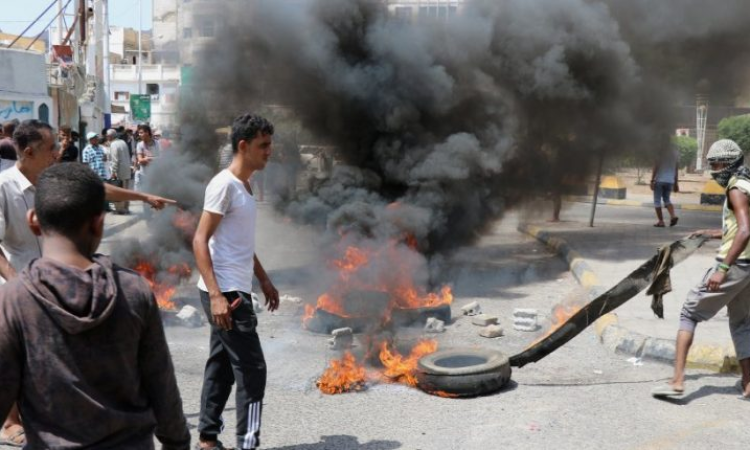 دعوات لاستمرار الانتفاضة الشعبيّة في عدن المحتلة