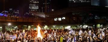 نيزافيسيمايا غازيتا: «إسرائيل على شفا حرب أهلية»