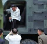 زعيم كوريا الشمالية يزور مصانع إنتاج الصواريخ