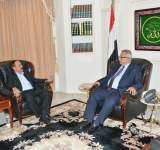 رئيس الوزراء يلتقي رئيس مجلس الشورى ويطلع على سير عملية تفتيت الصخور بمنطقة الأهجر
