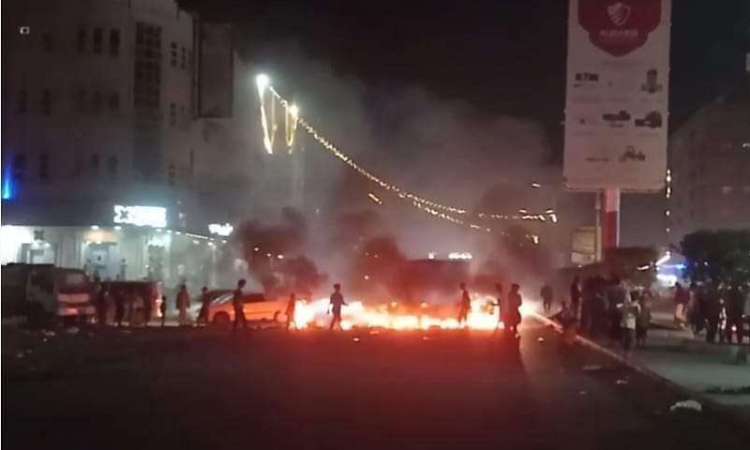 الثورة الشعبية في عدن تصل شرارتها الى المكلا