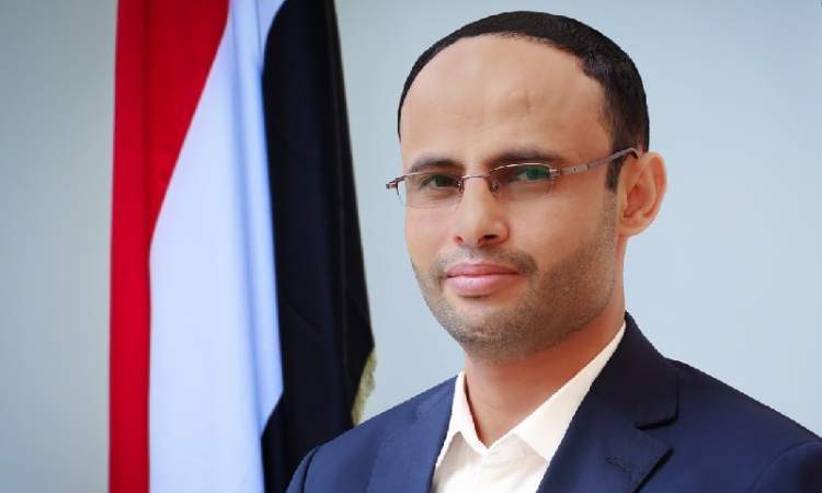 الرئيس المشاط يعزي في وفاة رجل الأعمال محمد حسن الكبوس