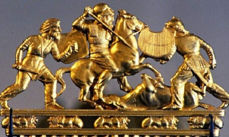 اعادة القطع الاثرية من الذهب السكيثي الى المتحف الوطني في كييف