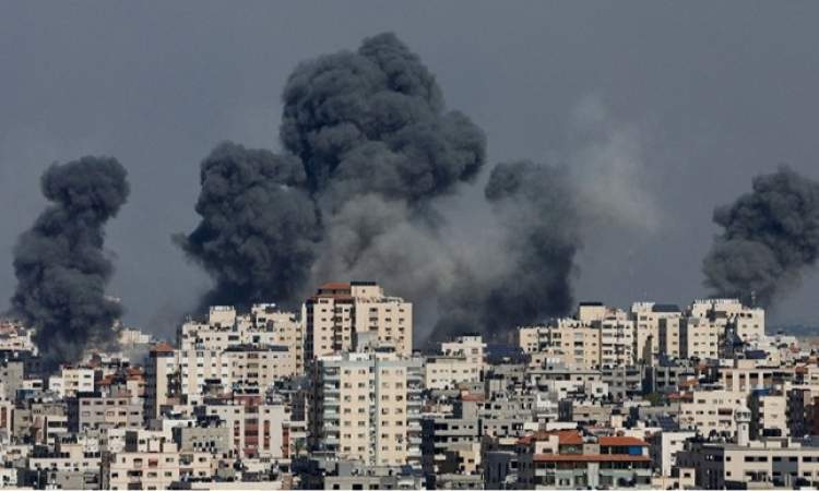 العدو الصهيوني يعاود قصف غزة 