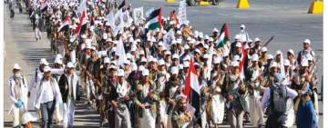 »لبيك يا أقصى« »يا قدس .. جند اللـه قادمون« استعراض عسكري لحشود شعبية في العاصمة صنعاء
