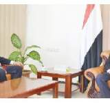 رئيس مجلس الشورى يلتقي ممثل حركة حماس في اليمن