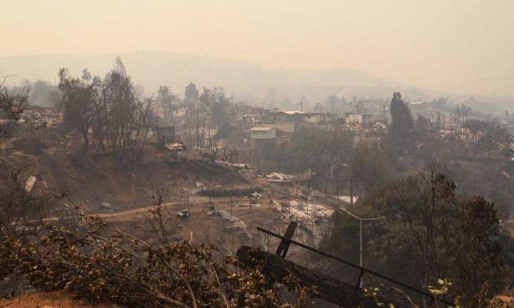 الرئيس التشيلي يؤكد ارتفاع قتلى حرائق الغابات الى اكثر من 46 شخصا 