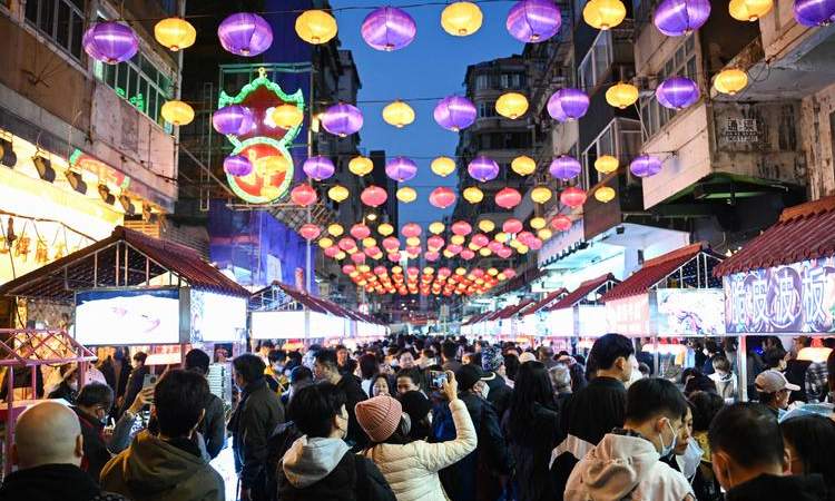 ايرادات الصين من السياحة في عطلة العام القمري تقفز 47%