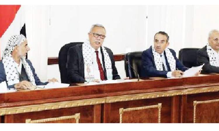 اجتماع برئاسة الدكتور بن حبتور للترتيب لانعقاد المؤتمر الثاني »فلسطين قضية الأمة المركزية«