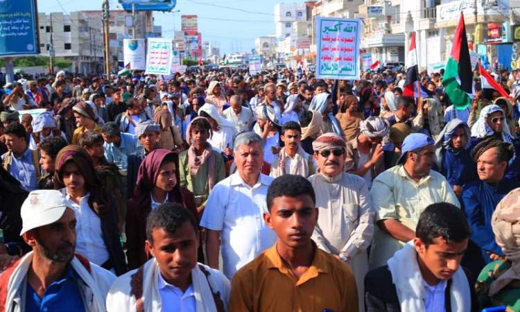 جامعة الحديدة تشارك بحشد مهيب من منتسبيها في مسيرة "مسارنا مع غزة .. قدما حتى النصر"