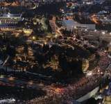 الآلاف يتظاهرون أمام الكنيست للمطالبة باستقالة حكومة نتنياهو