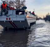 إجلاء 700 شخص من منازلهم عقب انهيار سد في مدينة أورسك الروسية