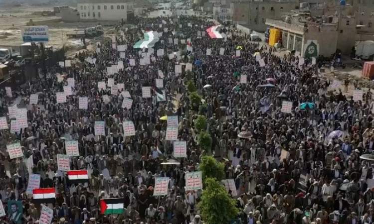 مسيرات حاشدة بمحافظة عمران دعما لفلسطين
